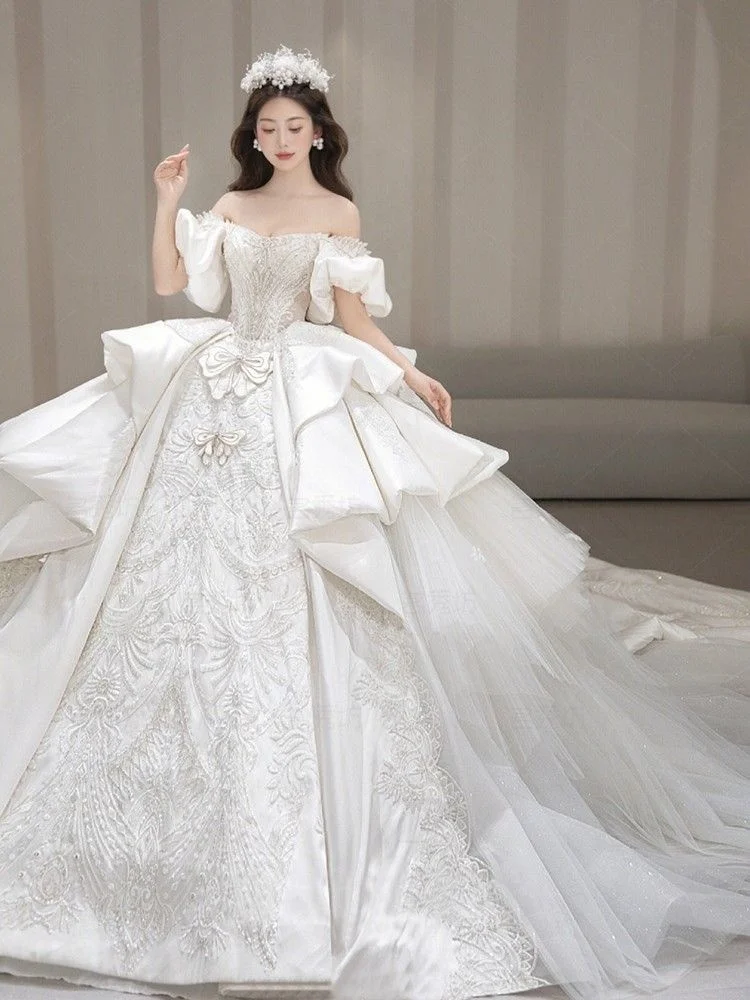 女の子のための裸の肩のウェディングドレス,フレンチ,ラージテール,V  