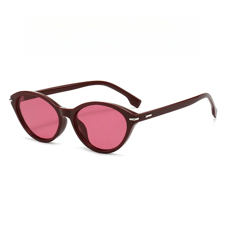 Cat-eye fashion trend decorative sunglasses - perfect everyday eyewear for ladies - Image 3