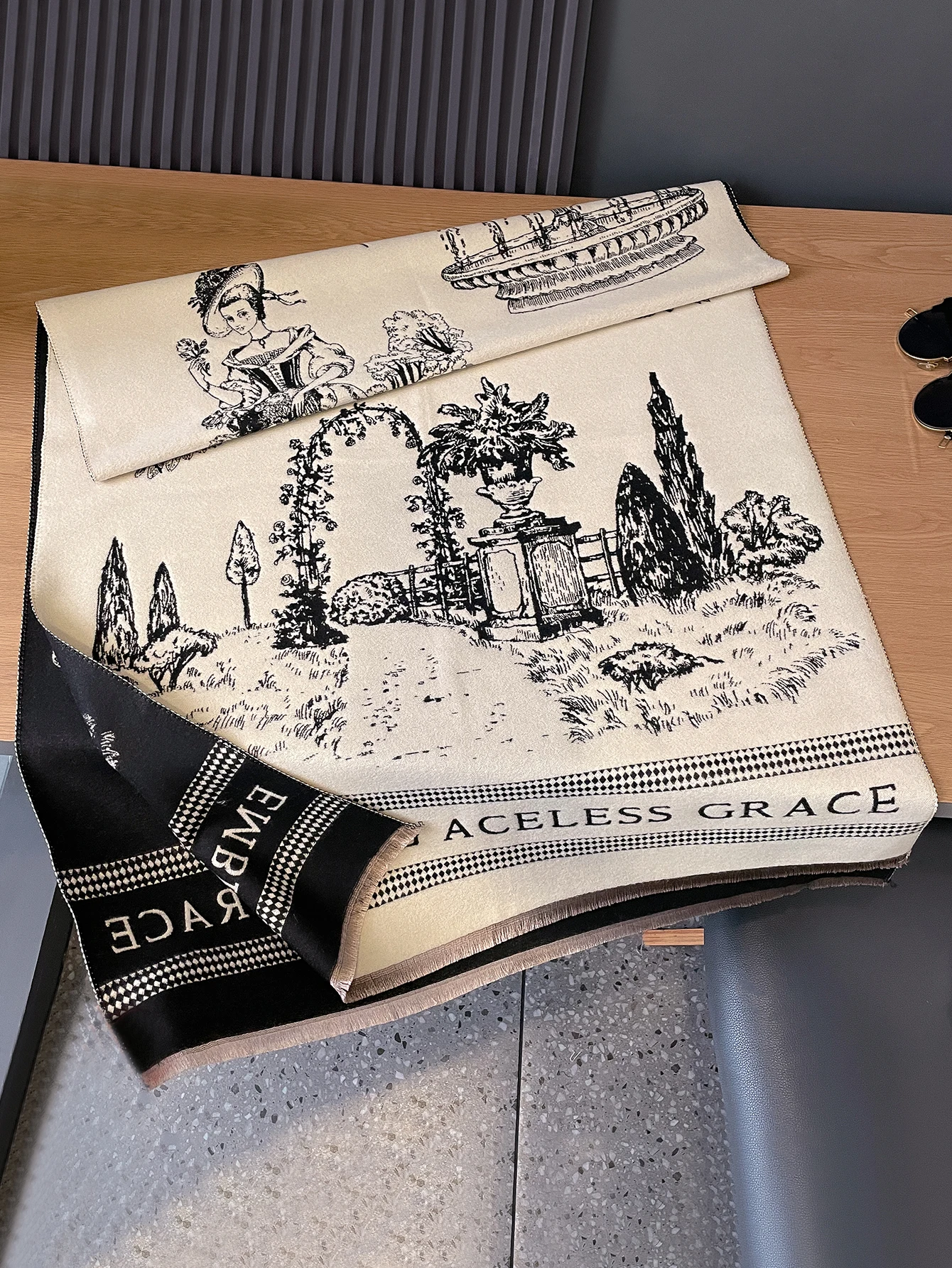 2024 Latest Design Winter Two-Sided Jacquard Cashmere Scarves High Quality Women Thicken Wrap Shawl Ladies Wool Pashmina Scarf