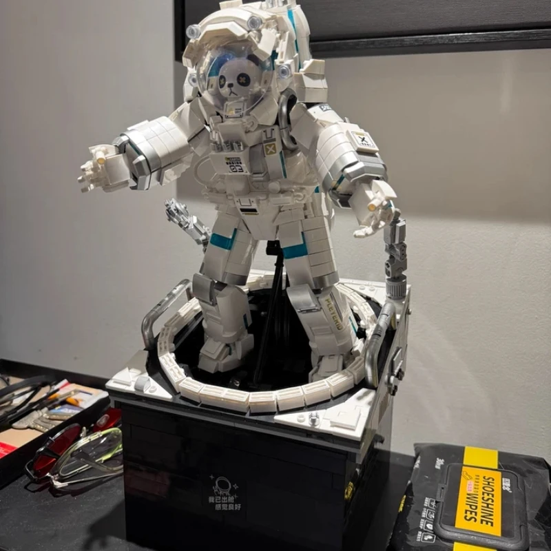 Astronaut Building Block Toy Set - Spacewalk Astronaut Model ...