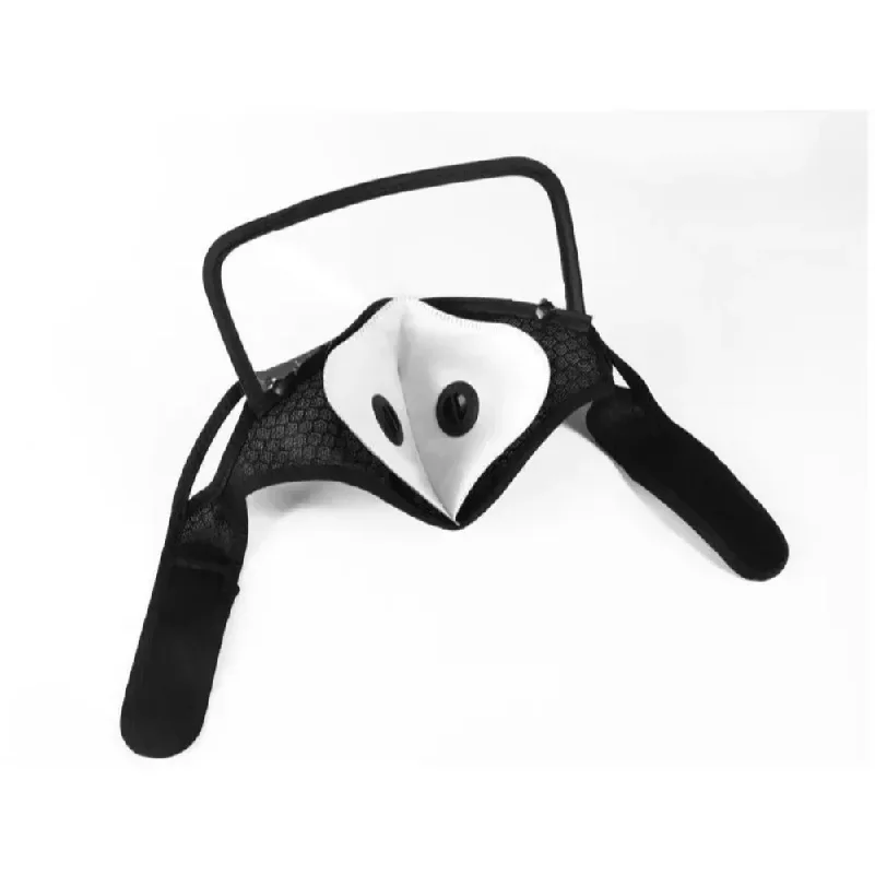 Gros plan sur le filtre charbon actif du masque anti-poussière chantier PM2.5, réutilisable et lavable