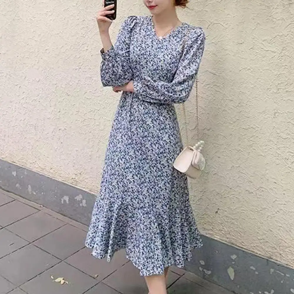 

Loose Waistline Dress Elegant V-neck Floral Print A-line Midi Dress with Fishtail Hem Soft Patchwork for Women Stylish for Any