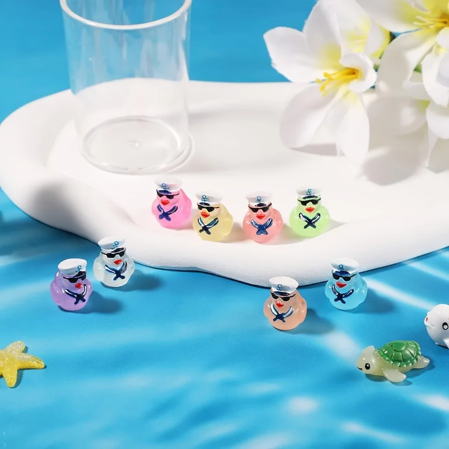 Multicolored mini resin cruise duck with sunglasses glow in the dark tiny colorful sailor resin duck random colors