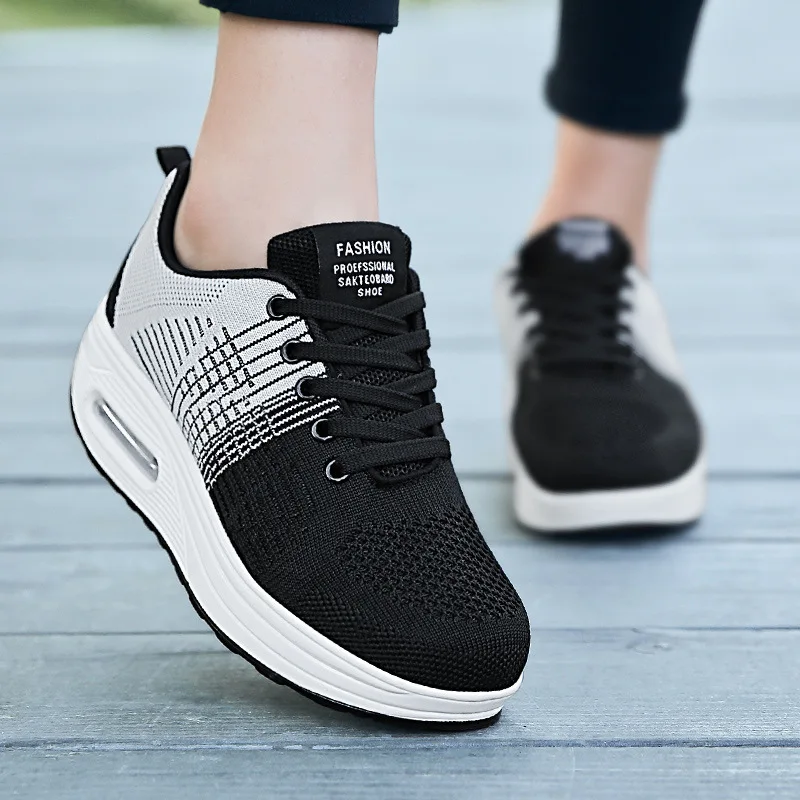New brand Women Outdoor Casual Sport Shoes Big Size Non Slip Sneakers Slip On Loafers Comfortable Height Increase Swing Shoes