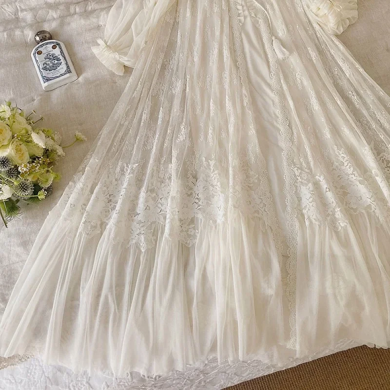 Vintage One Piece Women's Robe Royal Princess White Lace Elegant Long Sleepwear