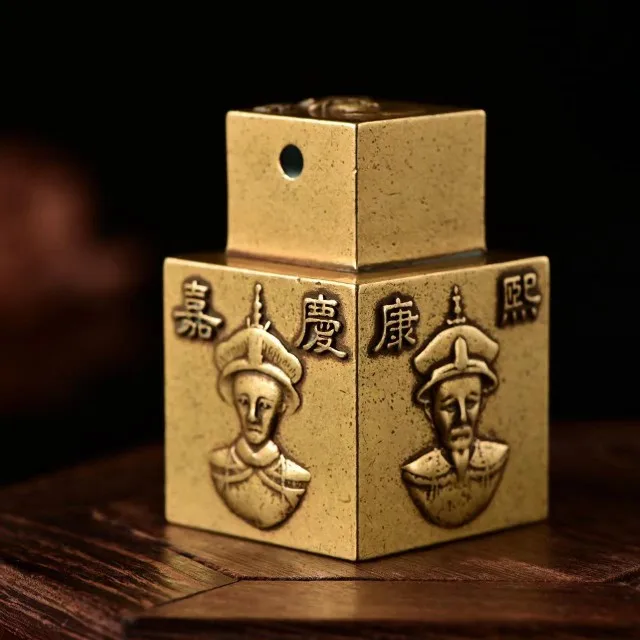 

Редкие старые медные уплотнения Qing, статуя пяти старых императоров