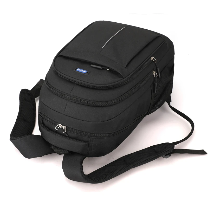 Large-capacity backpack - High-durability backpack with padded shoulder straps and zipper closure - Safe travel bag