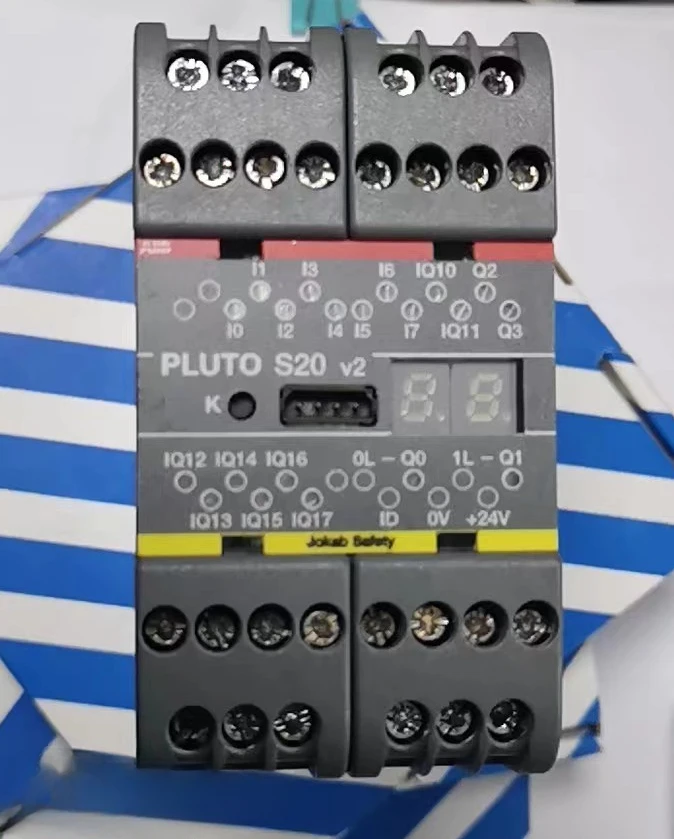 

1 шт., реле безопасности для ABB 2TLA020070R470 0