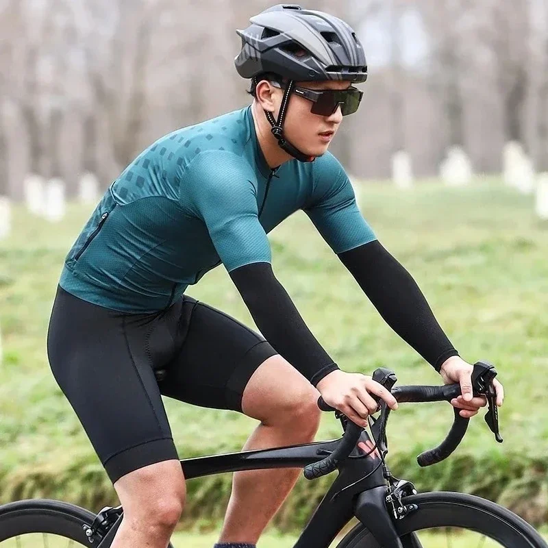 Comfort Fit Ice Fabric Arm Sleeves – UV Protection, Breathable Quick-Dry Long Covers for Running, Cycling & Outdoor Sports