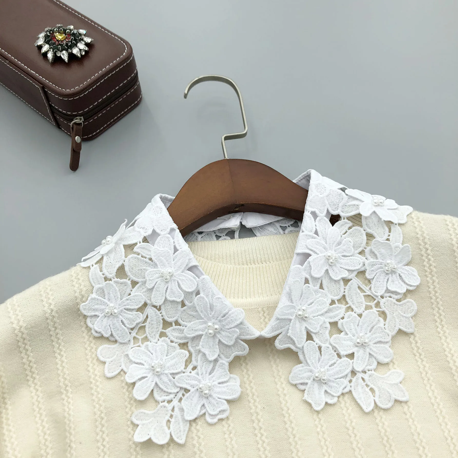 

Hollow Out Floral Lapel Fake Collar Blouse Sweater Detachable Shirt Collar False Collar Lapel Woman Top Collars Decoration