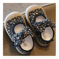 2025 Soft Sole Casual Canvas Shoes for Girls in Spring and Autumn Season Single Shoe Kindergarten Velcro Breathable Baby Walking
