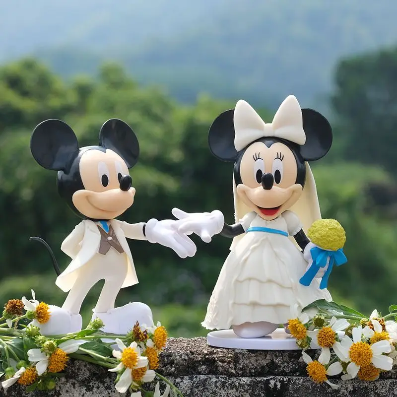 

Disney Mickey Minnie Mouse Decorative Modern Wedding Interior Home Resin Ornaments Household Decoration Accessories Gift