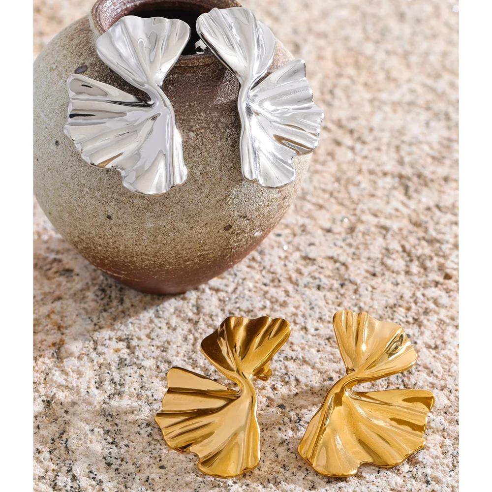 Yhpup Stainless Steel Flower Stud Earrings