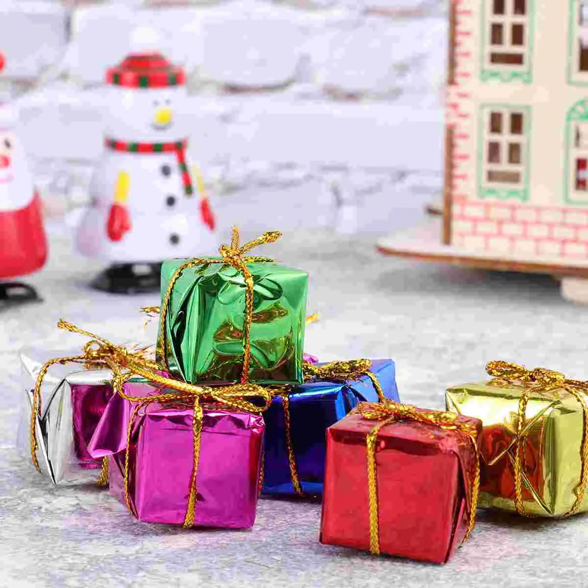 

Small Christmas Gift Box Delicate Christmas Tree Ornaments Christmas Tree Decorations For Party Festival (Random Color)