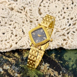 Elegant Gold Mid - Century Retro Watch with Diamond Dial and Brushed Stainless Steel Band (Golden black)