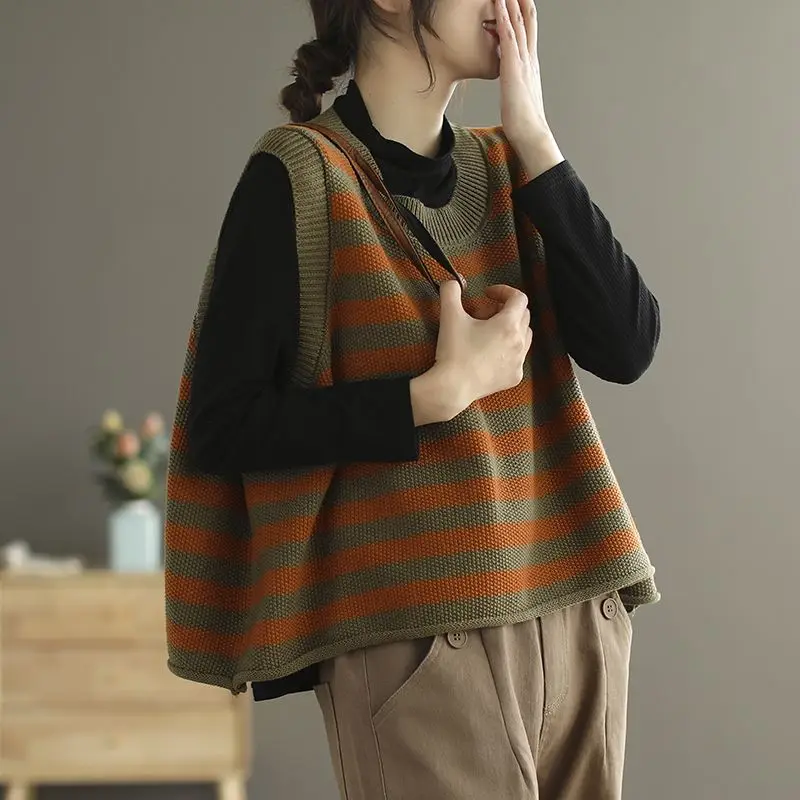 Vintage Striped Spliced Sweater Vest Spring Autumn Korean Loose Women's Clothing Casual Round Neck Sleeveless Knitted Jumpers