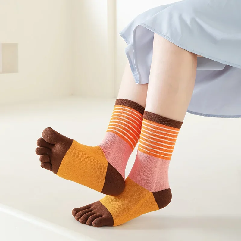 1 Paar Frauen Baumwolle Fünf-Finger-Socken bunte Streifen Split Toe Sports ocken Kawaii Harajuku High Tube Fünf-Zehen-Split-Toe-Socke – Detail 19