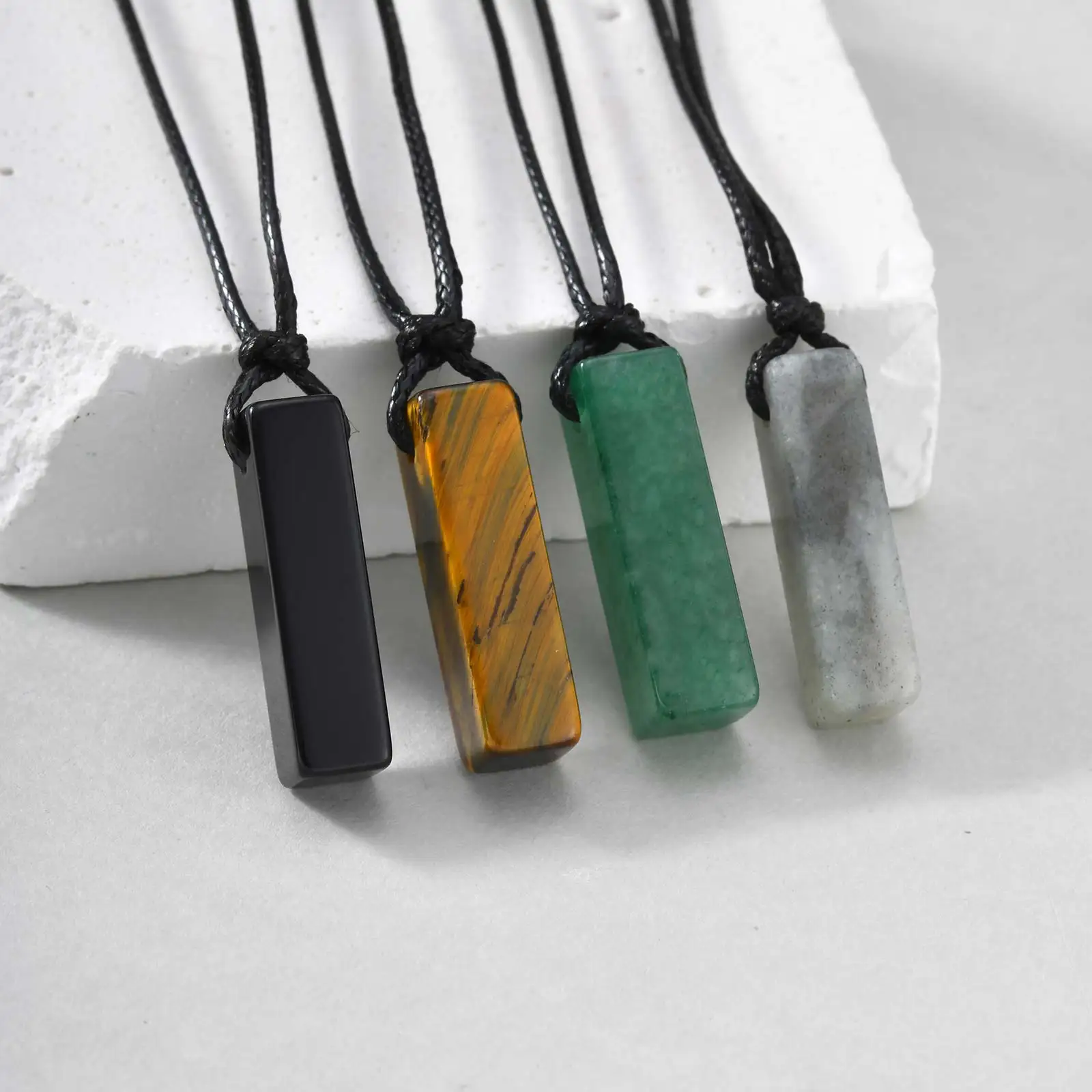 Vnox Halskette mit schwarzem Wachsseil, Naturstein-Anhänger, grüner Dongling-Tigerauge-Anhänger, verstellbarer Lederband-Schmuck für Männer Ihn