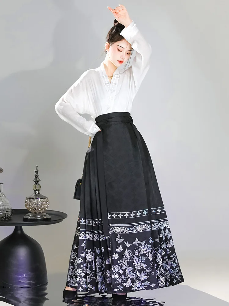

2023 new Ming system horse skirt female suit Guofeng coat daily mother-of-pearl skirt commute improved Hanfu