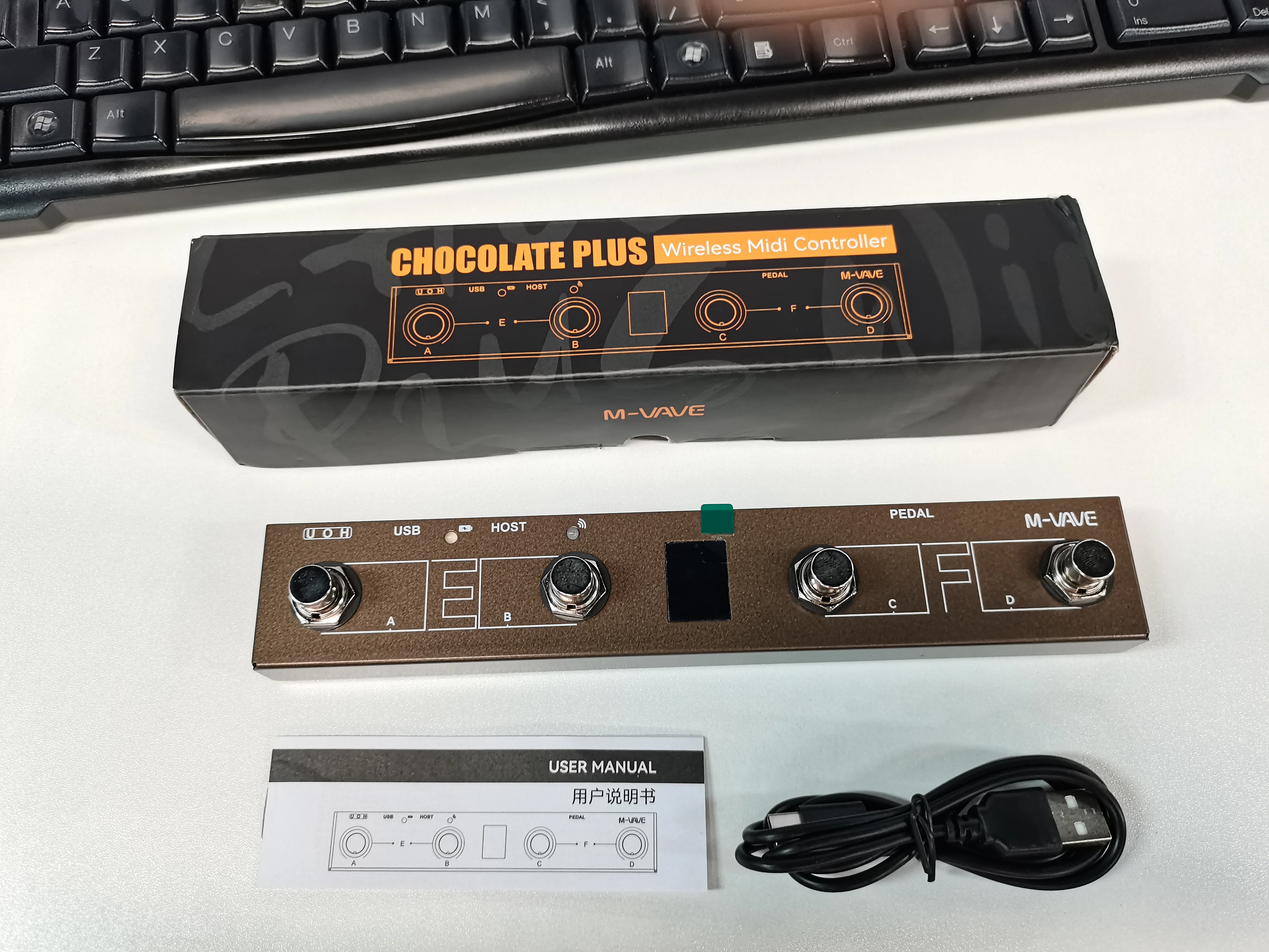 MIDI Controller M-VAVE Wireless BT Pedal Intelligent APP Controls Digital Display Screen Rechargeable 12H