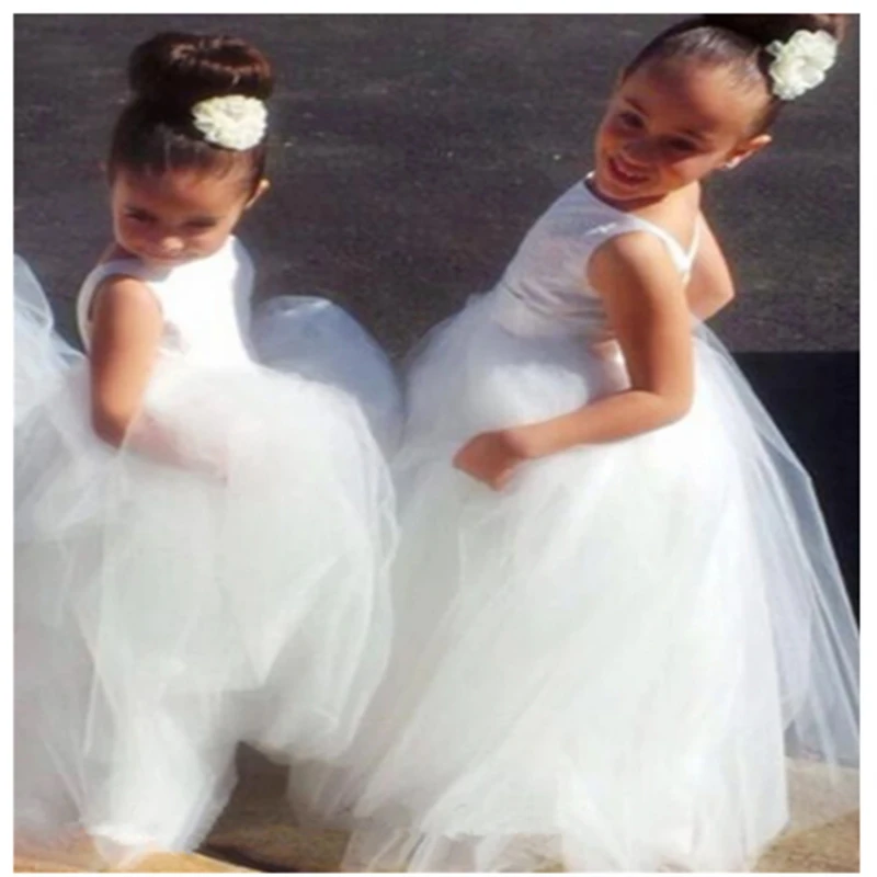 

Lovely Flower Girl Dresses Formal Lace Fluffy Tulle Backless Kids For Wedding Prince Princess First Holy Communion Party
