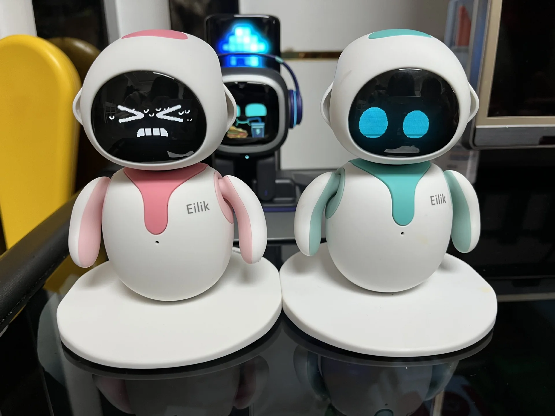 Eilik Robot Electronic Toys Smart Desktop Pet Emotional Robot