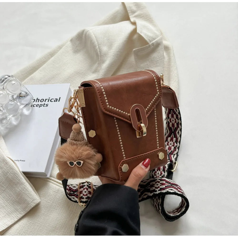 This year's popular Korean version of small for women 2024 new fashionable broadband crossbody bags, niche mobile_senzul.com