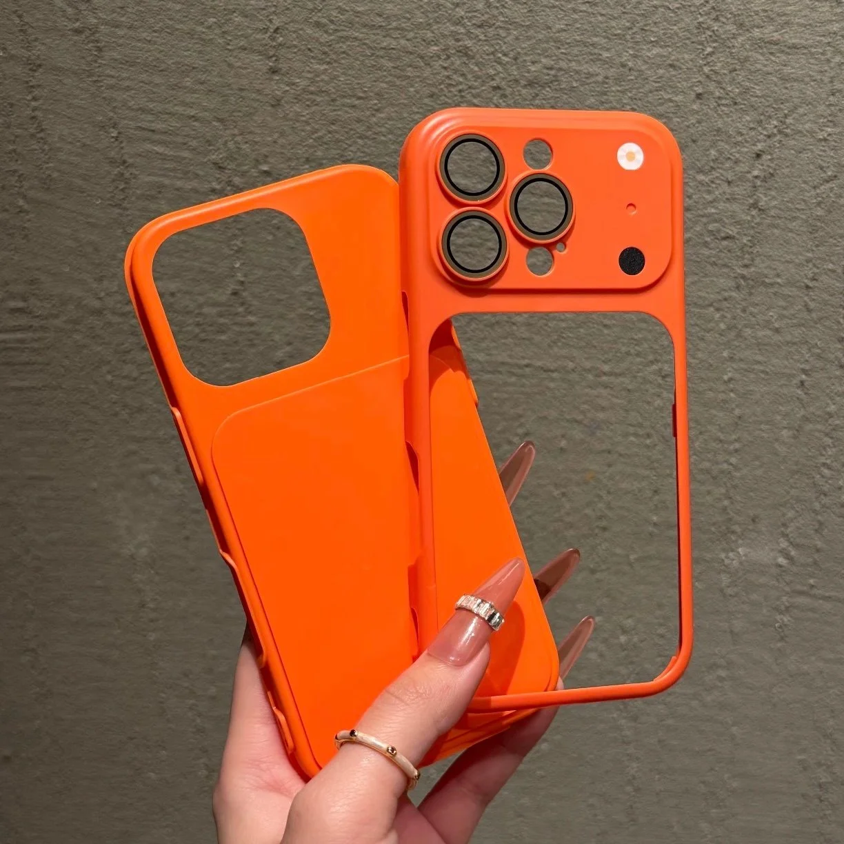 Dual-Function Matte Lens Protection Phone Case with Instant Color Change Feature