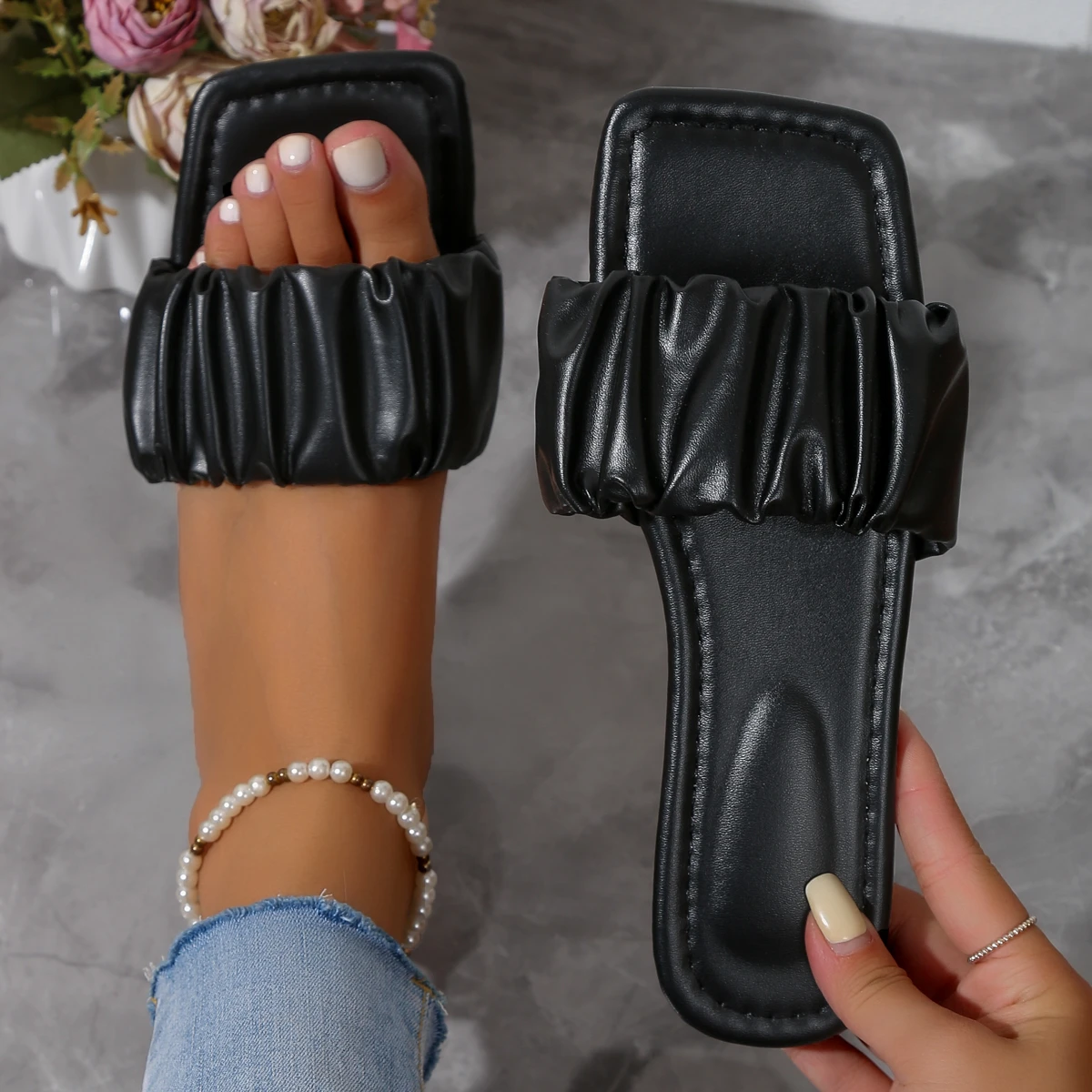 Women Slippers Summer Pleated Flip Flops Flats Korean Slippers Sandals Slip On Shoes Size 36-42