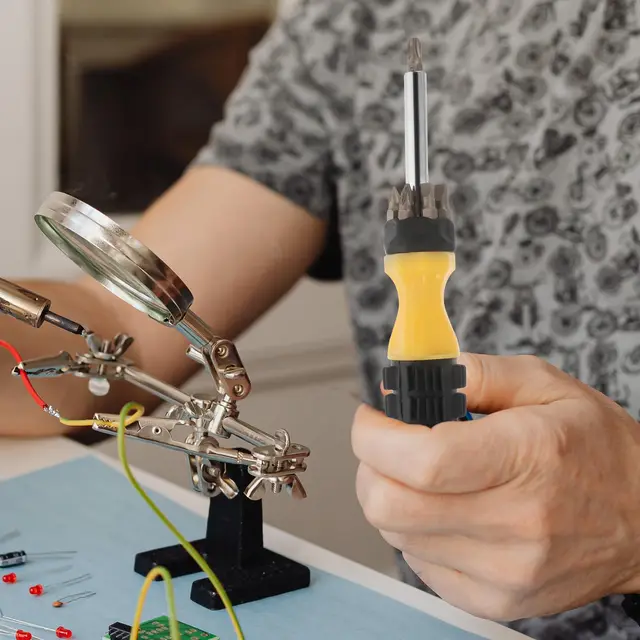 Fake Screwdriver Diversion-Hidden Diversion Safe Perfect for Hiding Storage Key Cash Jewelry Card Coins-Keep Your Valuables Safe 3