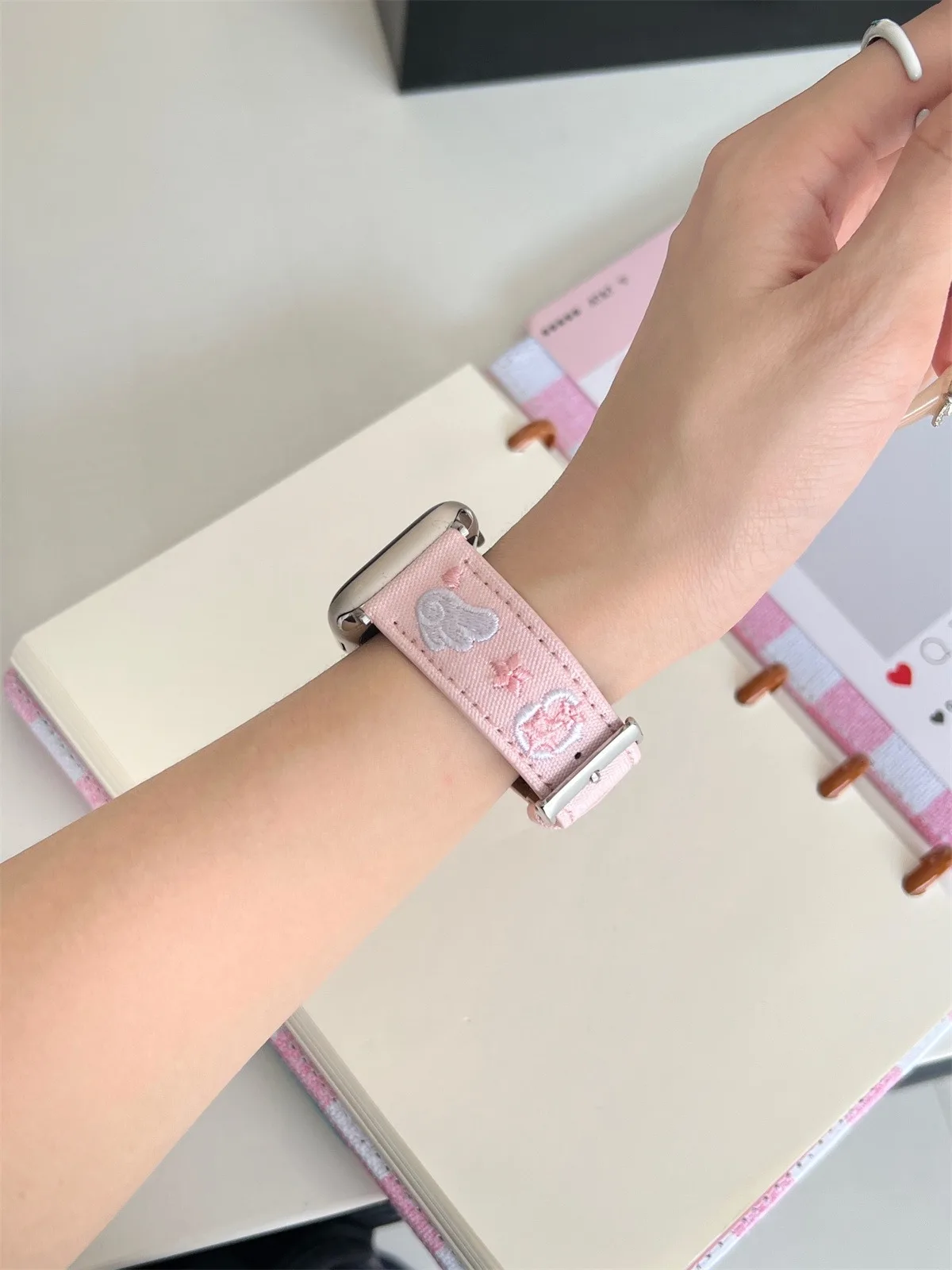 Uhrenarmband für Iwatch 42/44/45/46/49 mm 38/40/41 mm PU-Leder-Mode-Uhrenarmband für Uhrenserie Ultra2 Serie 10/9/8/7/6/5/4/3/2/1_voghion.com