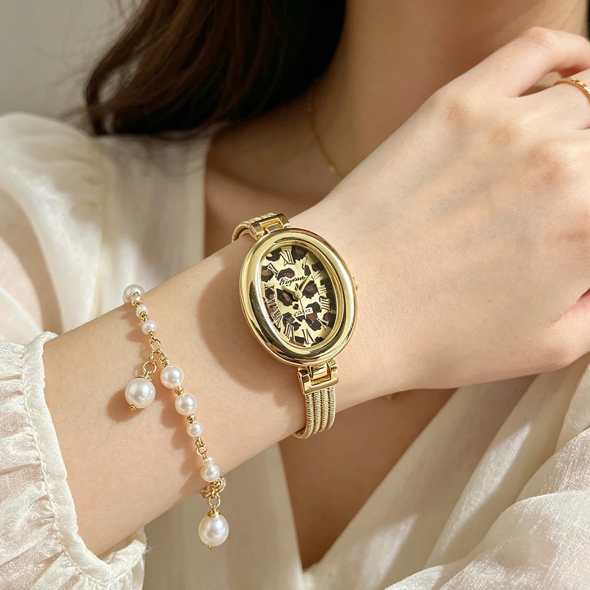 Women's Watch with Oval Dial, Quartz Bracelet Watch, Roman Numerals, Compact and Exquisite, Trendy, Casual, Versatile Wristwatch - 5