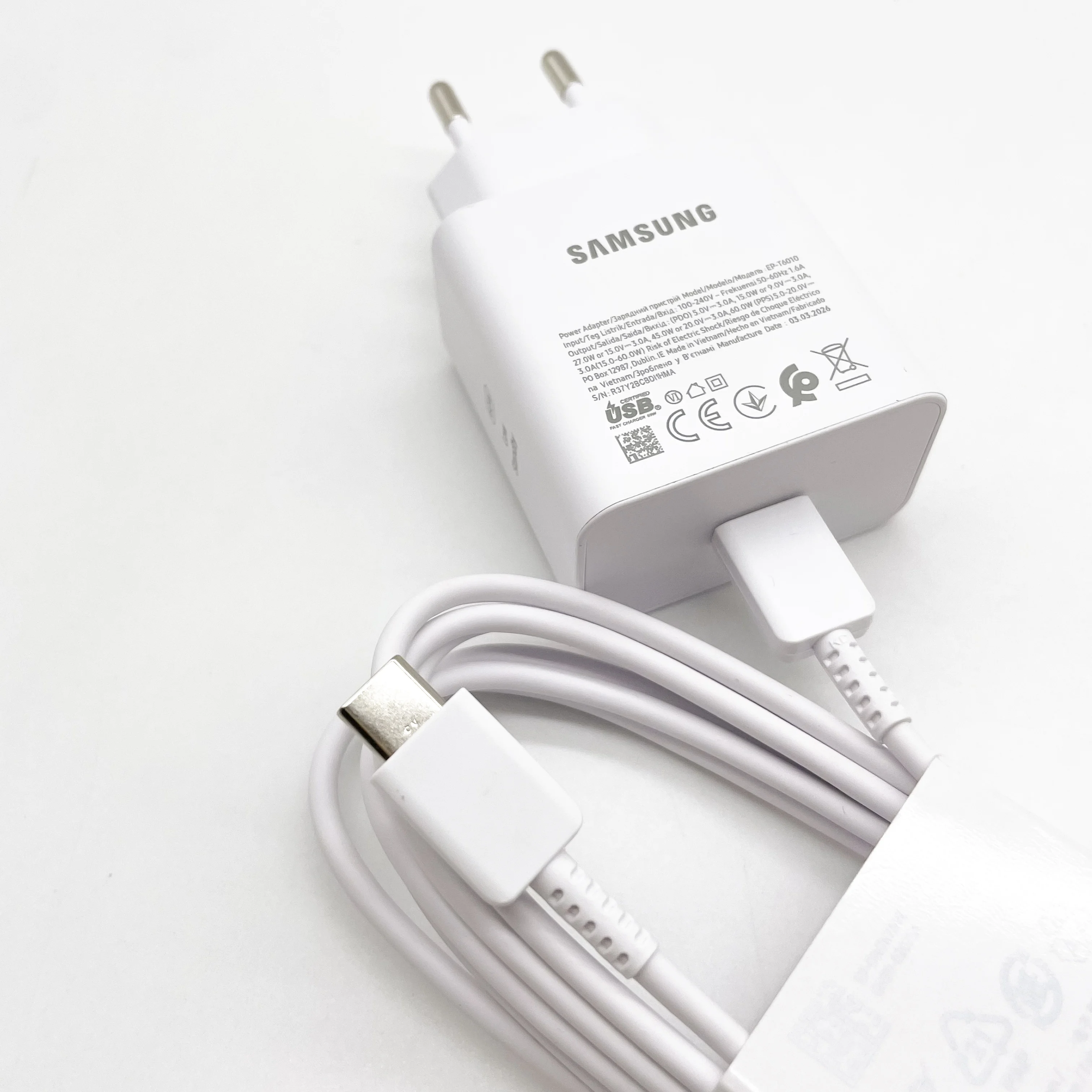 High-Power 60W Super Fast Charging Adapter with 1.8M Type-C Cable