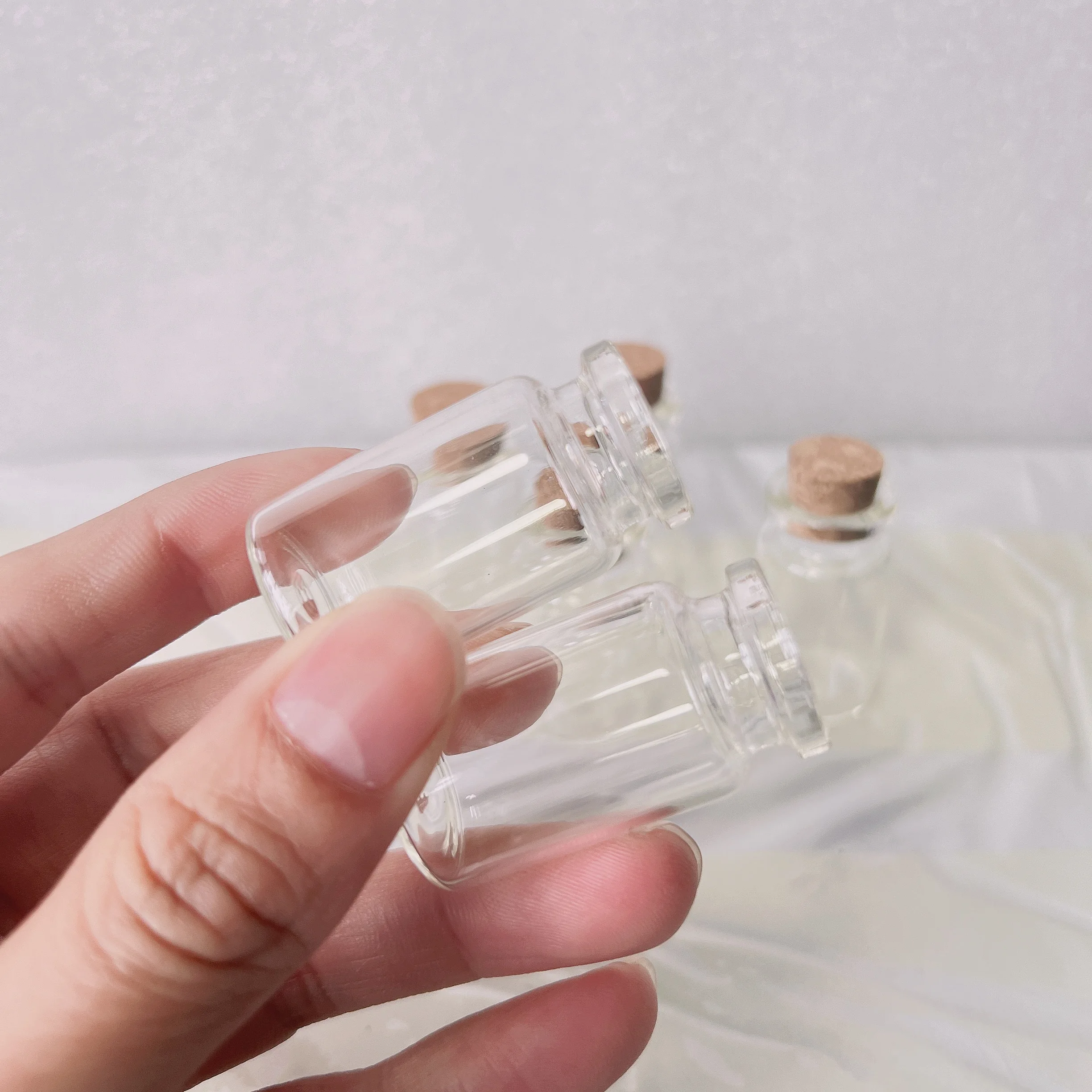 60/100 Pcs 8ml 22*40mm Glass Bottles with Cork Stopper Transparent Mini Jars for Home Decor DIY Crafts Storage Tiny Gift Bottles 4
