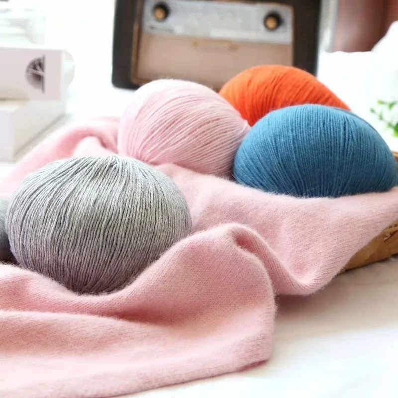 Description Picture 4 of item50g Cashmere Yarn Hand-knitted Thread Yarn Ball Cardigan Hat Sweater Mongolian Soft Cashmere Thread Weaving Knitting Yarns