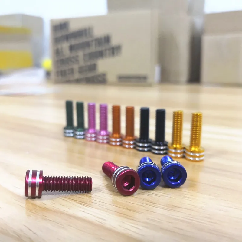 

2 Pcs/lot 7075 aluminum alloy M5*15 mm Bicycle Water Bottle Holder screw Road Mountain Bike Bottle Cage screw MTB Parts
