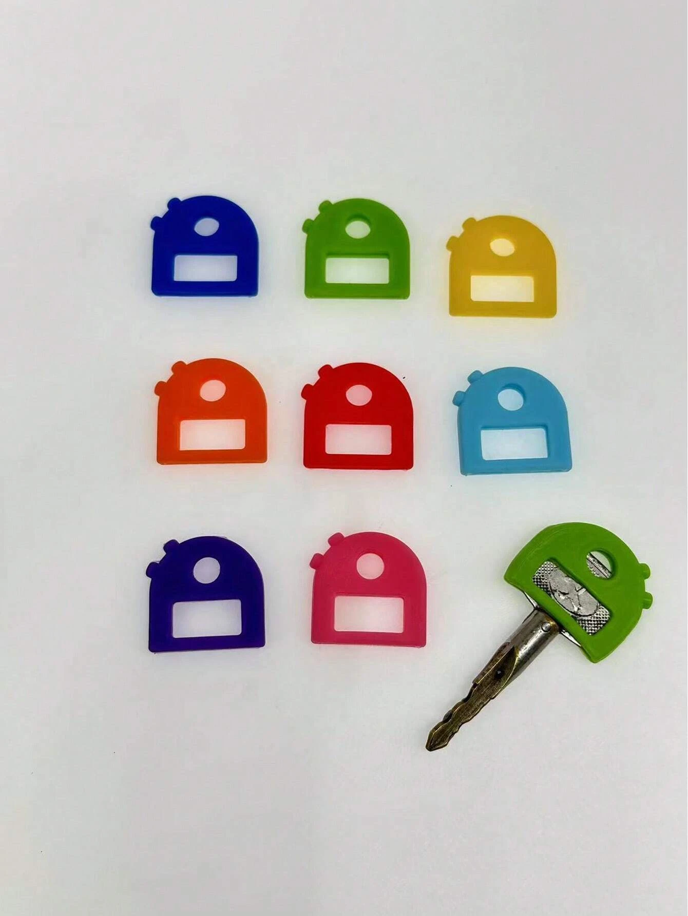 Holiday Themed Cartoon Silicone Key Caps 8pcs Scratch Prevention Easy To Identify Great For Christmas Gifts And Decoration