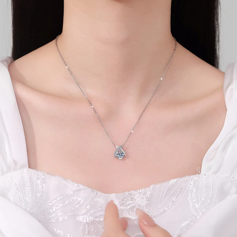 Comparaison des tailles et emballage du collier