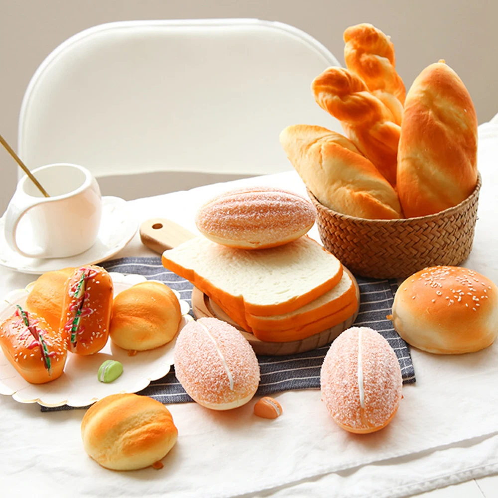 Hamburger E Panino, Pane Realistico Degli Alimenti A Rapida Preparazione Con La Patata Del Pasto Del Pomodoro Dell Insalata Degli Ingredienti Isolata 6027901