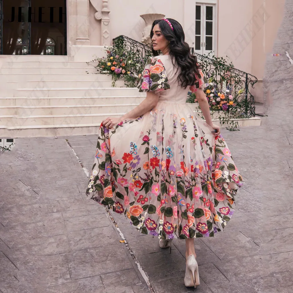 Рисунок 5 - JEHETH A. Цветы, бальные платья,