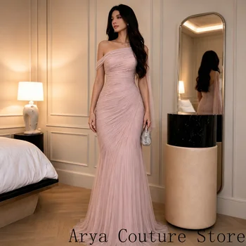 Elegante Abito Formale Rosa Cipria per Madre della Sposa Monospalla con Spalline in Tulle Trasparente, Corpetto Drappeggiato Diagonale e Strass Dispersi