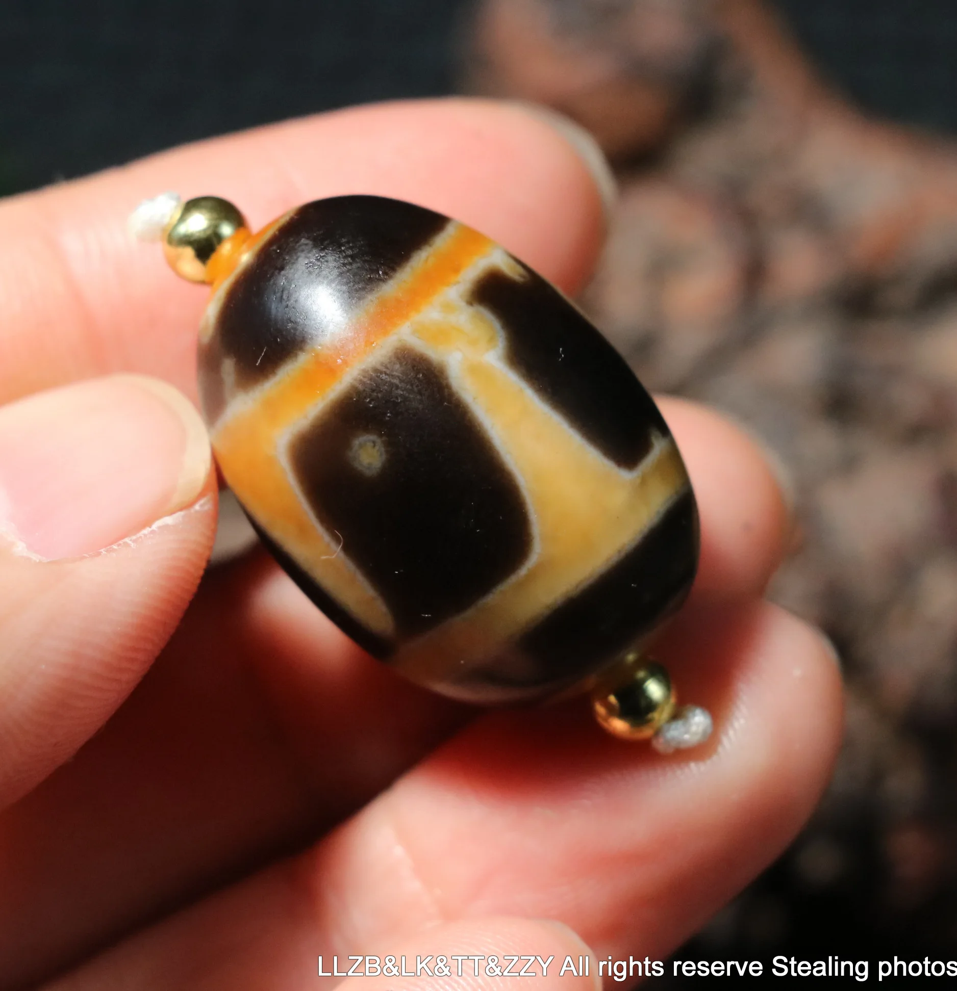 

A Magic Power Energy Tibetan Old Agate Sharp Tiger Tooth Big Daluo dZi Bead Amulet For Jewelry Talisman Timestown