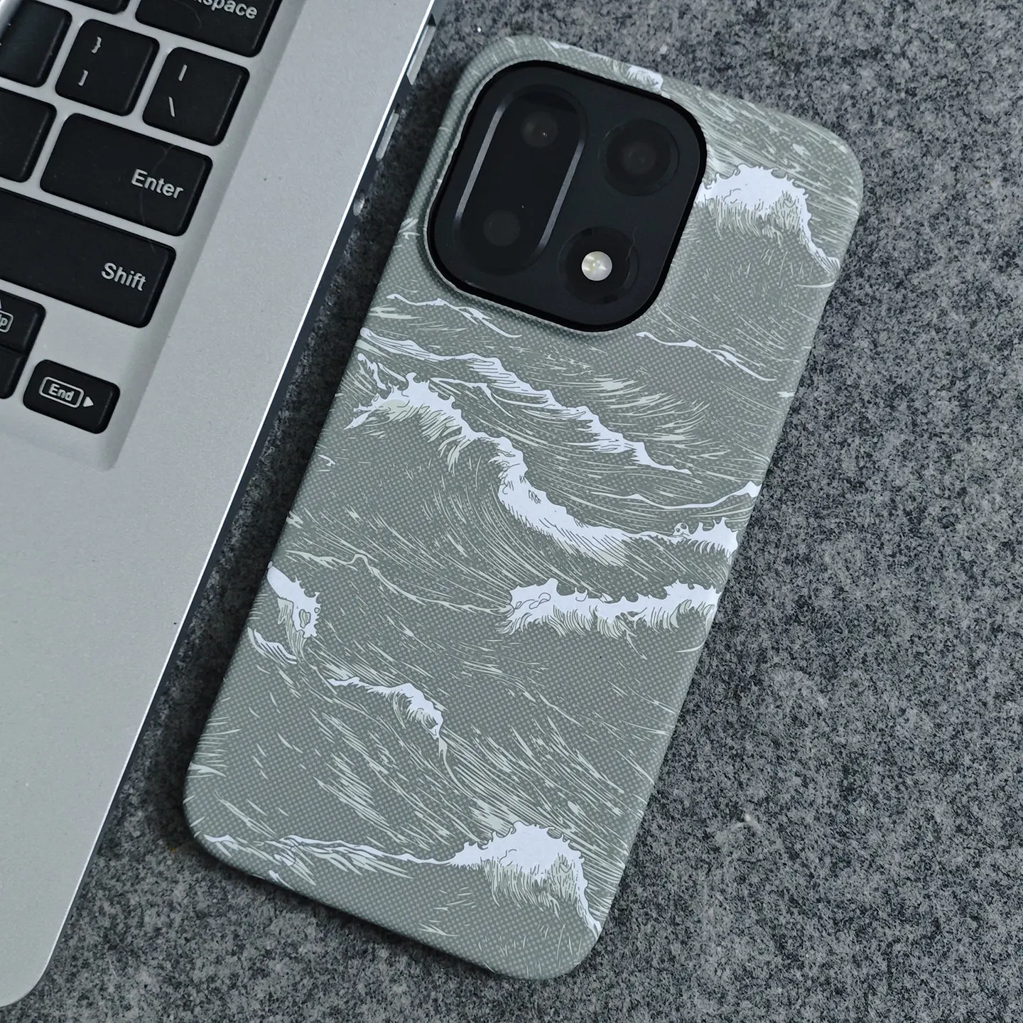 Floral Wave Pattern Lightweight Hard Case