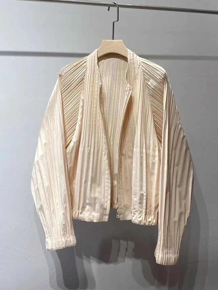 Miyake Pleated Zipper Jacket Designer Loose Casual Free Size Cardigan Coats Miyake Pleated Zipper Jacket Designer Loose Casual