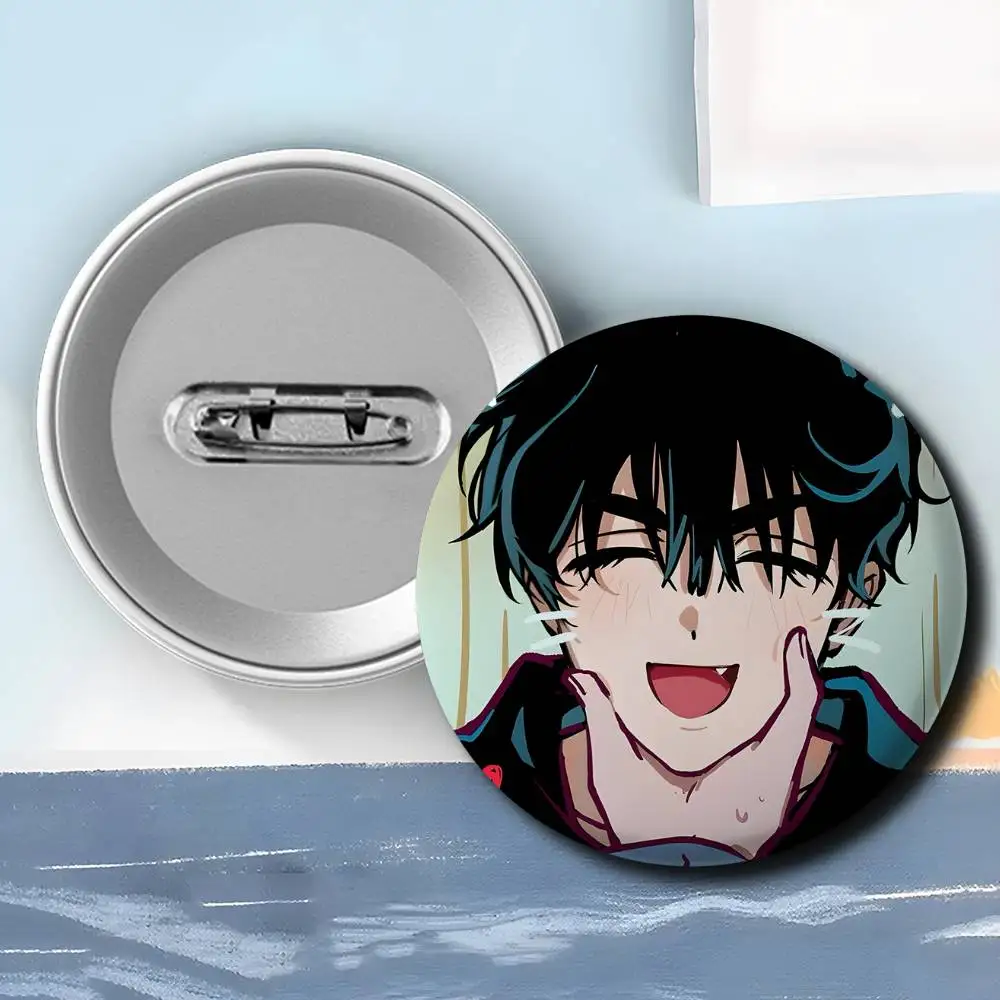 A-Alien Bühne Ivan Anime Junge Abzeichen Runde Exquisite Abzeichen Broschen Kreative Pins Für Kleidung Hut Rucksack Geschenk Zubehör – Detail 2