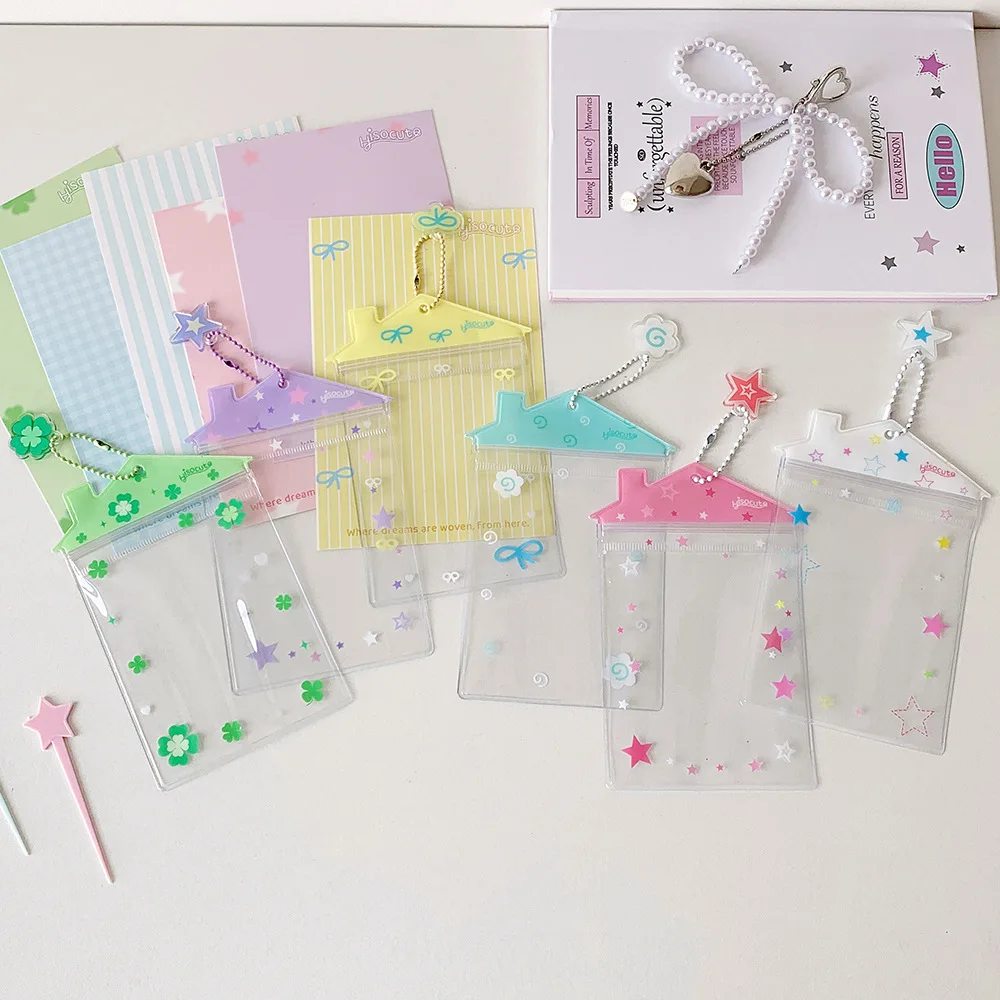 INS Puppen-Aufbewahrungstasche Transparente Kleine Hausförmige Süßigkeitentaschen PVC-Ausweishalter Fotokartenhalter Cartoon-Taschenanhänger Kartenhalter – Detail 3