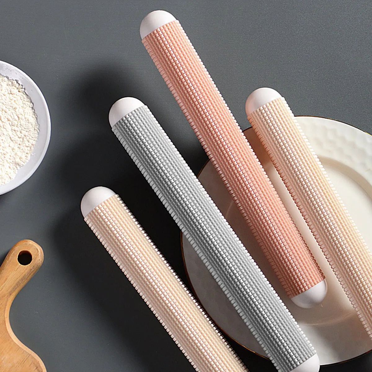 1pc-Rolling pin Household Baking Tool Non Stick Hand Rolling Dumpling Skin Floating Point Bread Exhaust Rod Rolling pin Pink