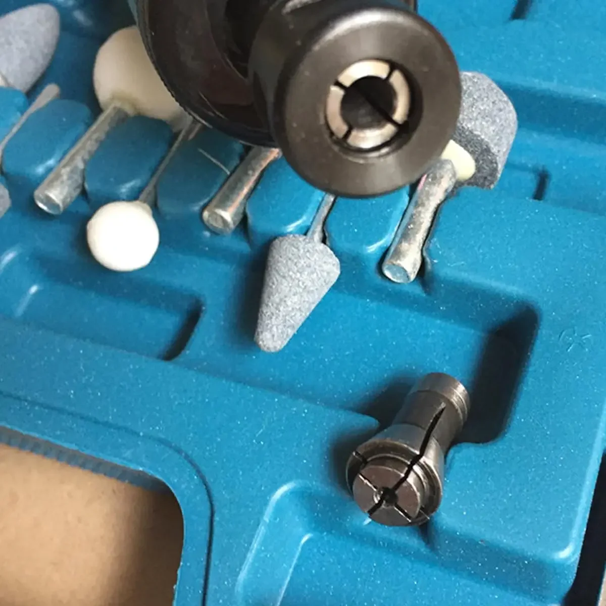 2 Pieces Die Grinder Collet Grinding Machine Clamping Collet 3mm and 6mm Collet Adapter Suitable for Pneumatic Grinders