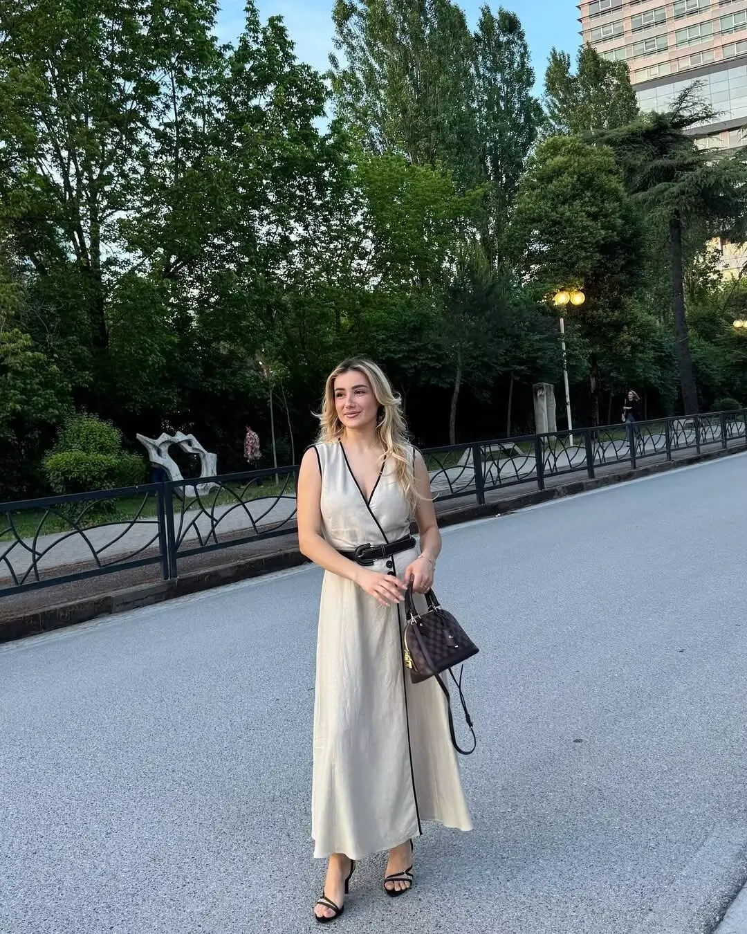 European and American style 2025 summer new style linen blended sleeveless dress with belt