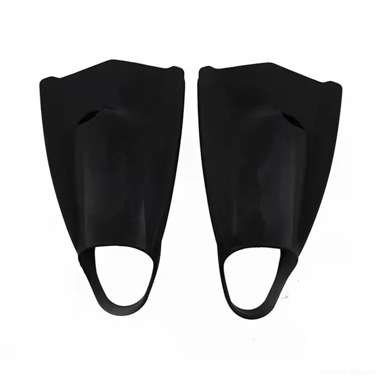 Nuove pinne da nuoto in silicone Pinne da viaggio Pinne corte per lo snorkeling Comode pinne da allenamento per il nuoto per la piscina del giro  18